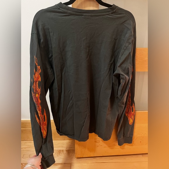 Urban outfitters size large main colour is a dark grey - Picture 3 of 4